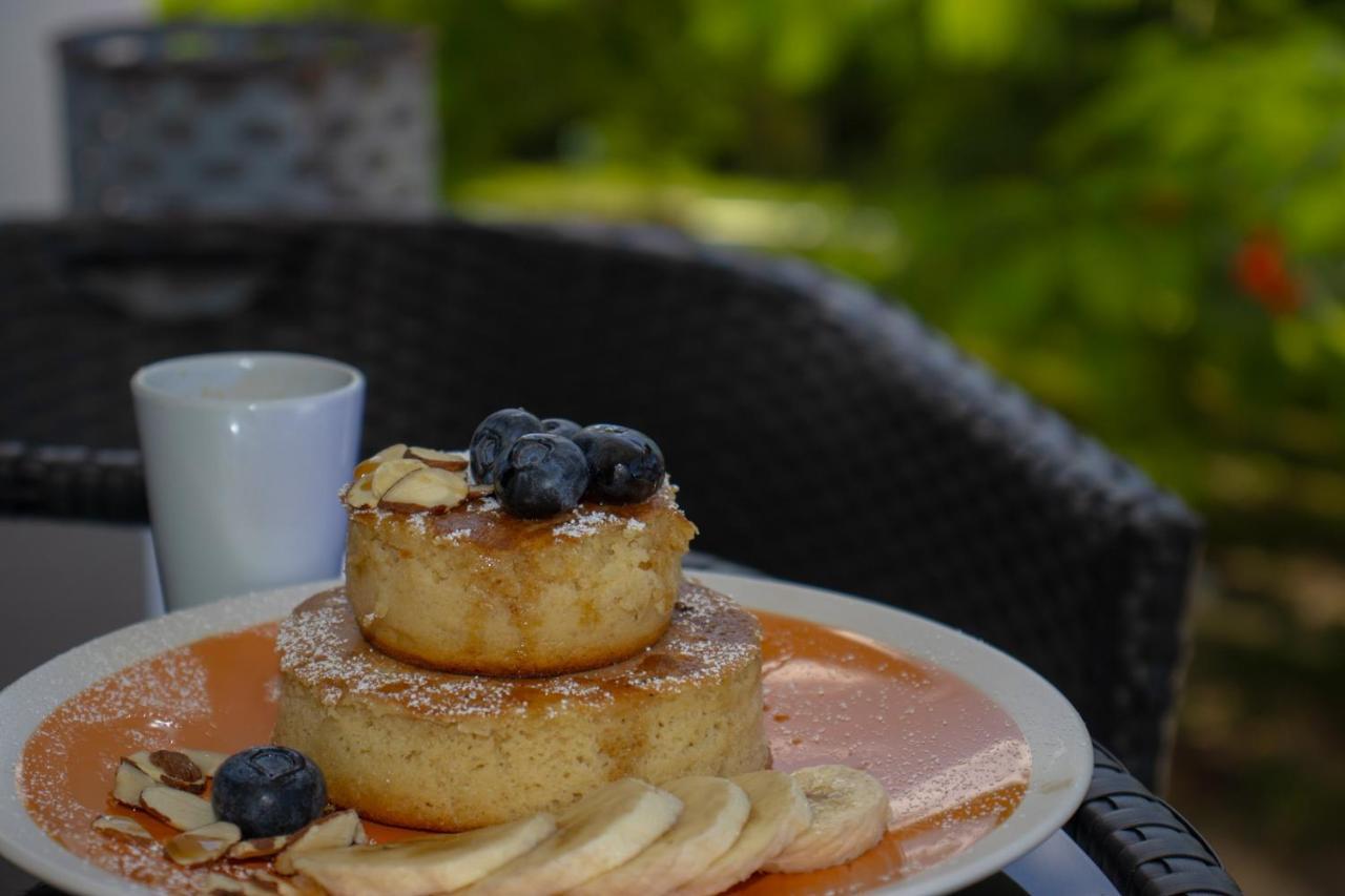 The Serene House Bed & Breakfast Luquillo Exterior photo